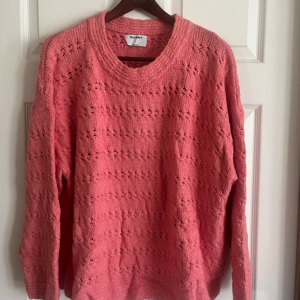 Old Navy Women's Coral Crew Neck Sweater
